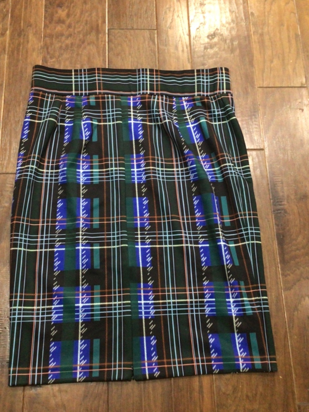 Eloquii Geometric print skirt. Size 18. Very very good shape. - Picture 2 of 8